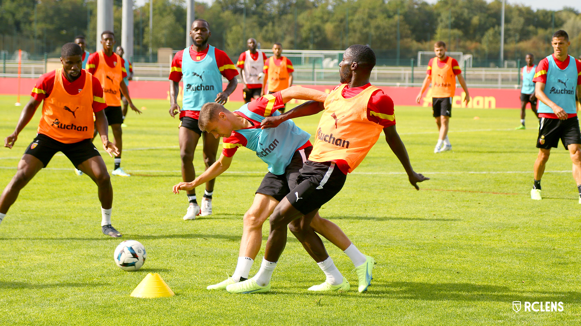 Entraînement RC Lens : Przemyslaw Frankowski et Massadio Haïdara