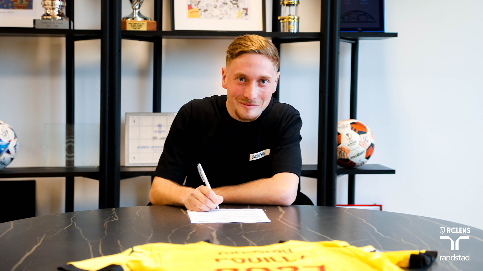 RC Lens Tom Pouilly Prolongation