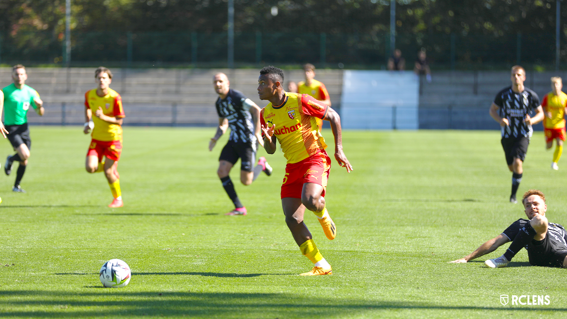 RC Lens - Royal Charleroi SC (1-1) : garder le rythme